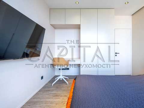 квартира за адресою Зарічна вул., 4к1