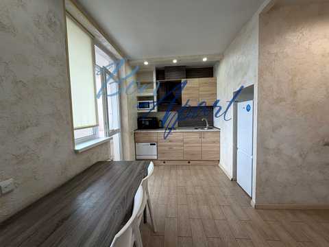 квартира по адресу Александровская ул., 1