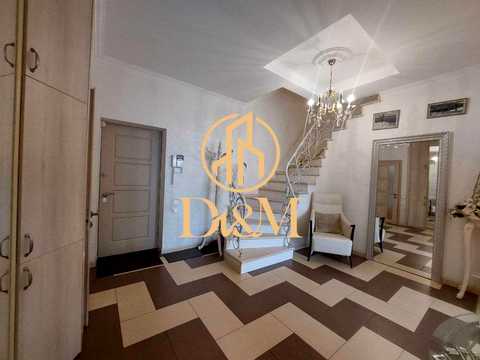квартира за адресою Дмитрівська вул., 69