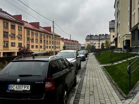 квартира за адресою Героїв Крут вул., (Будинок 3)