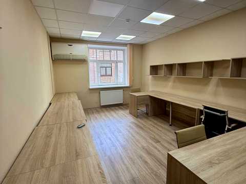 комерційна за адресою Ірининська вул., 5/24