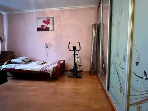 квартира по адресу Сталеваров ул., 18