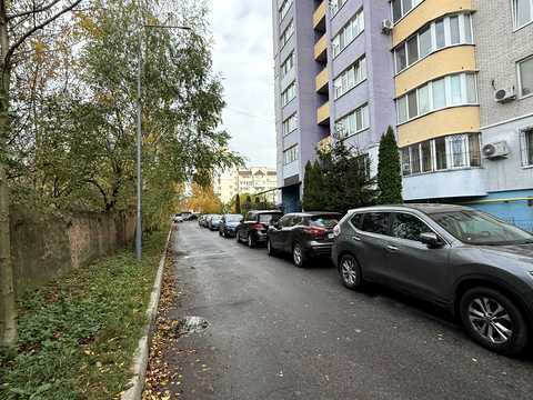 квартира за адресою Зодчих вул., 8