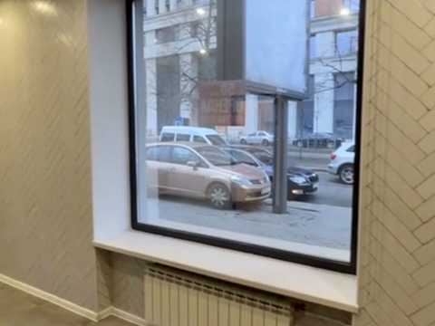 комерційна за адресою Антоновича вул. (Горького), 118/9