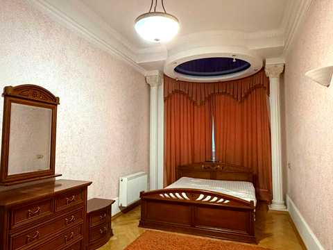 квартира по адресу Братьев Рогатинцев ул., 10