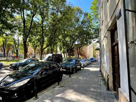 коммерческая по адресу Подмурная ул., 24