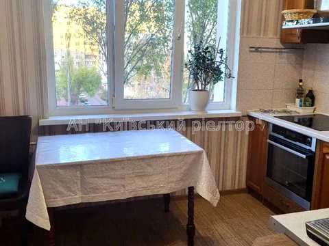 квартира по адресу Киев, Печенежская ул., 4