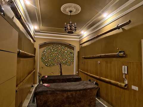 комерційна за адресою Михайлівська вул., 24-Б