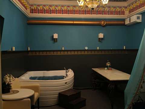 комерційна за адресою Михайлівська вул., 24-Б