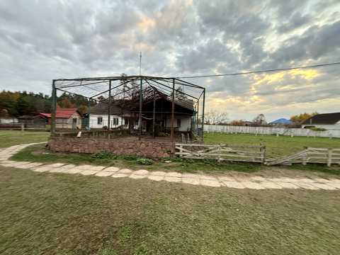 комерційна за адресою Кудрявцева, 1