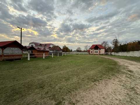 комерційна за адресою Кудрявцева, 1
