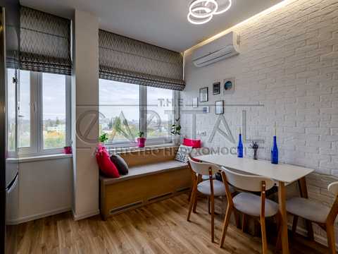 квартира за адресою Юнацька вул., 1