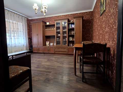 дом по адресу Василия Быкова ул. (Волгоградська)
