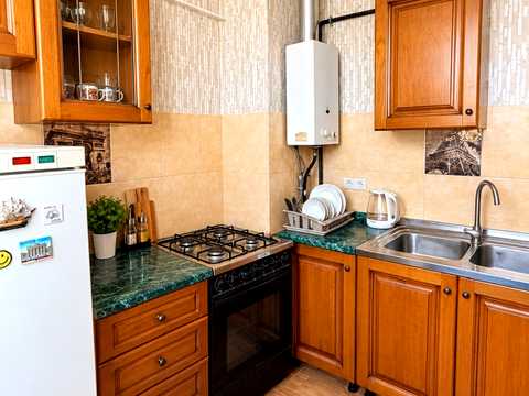 квартира за адресою Левка Лук'яненка вул. (Василя Жуковського), 2-Б