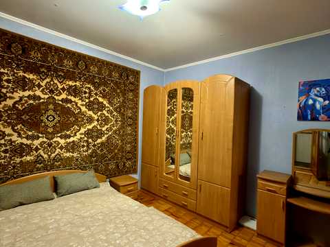 квартира за адресою Київ, Автозаводська вул., 77