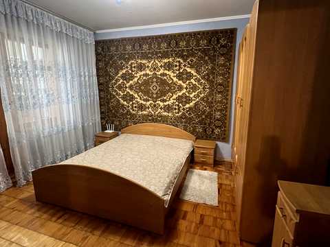квартира за адресою Київ, Автозаводська вул., 77