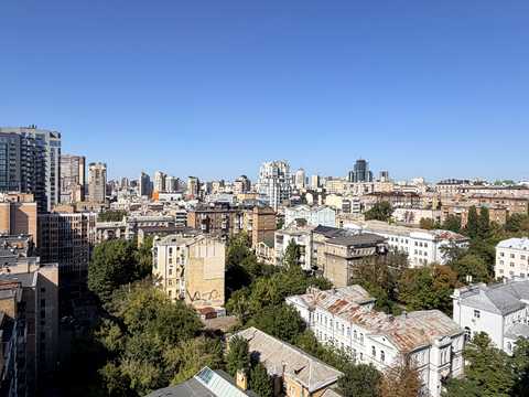 комерційна за адресою Жилянська вул., 68
