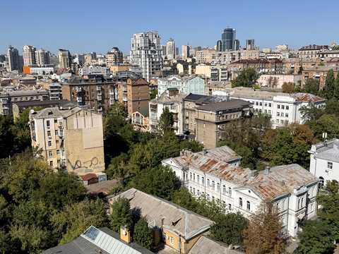 комерційна за адресою Жилянська вул., 68