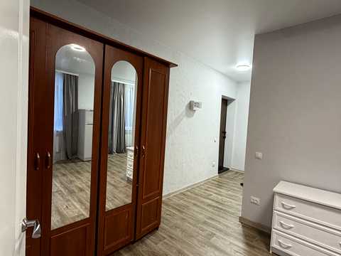 квартира за адресою Макарова вул. (Більшовицька), 21