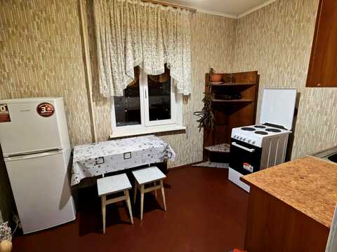 квартира за адресою Анни Ахматової вул., 6