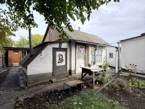 будинок за адресою с. Розсошенці, Степова вул., 27