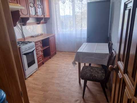 квартира за адресою Сонячний мікрорайон вул. (6-й мікрорайон), 36