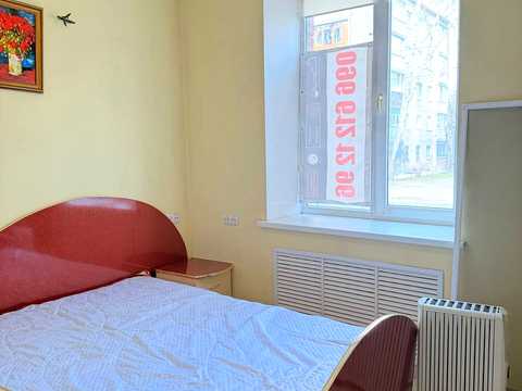 квартира за адресою Героїв Майдану вул. (Театральна), 42/1