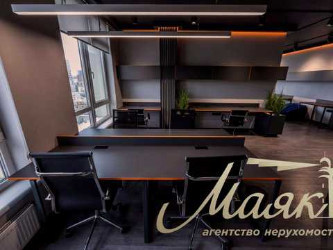 комерційна за адресою Жилянська вул., 68