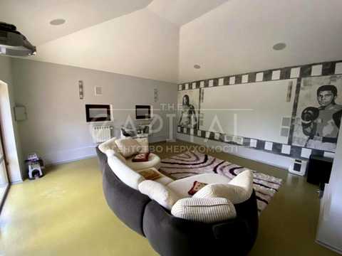 дом по адресу с. Креничи, Польова