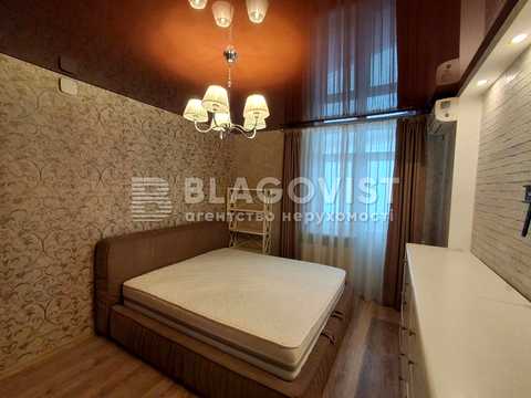 квартира за адресою Анни Ахматової вул., 34