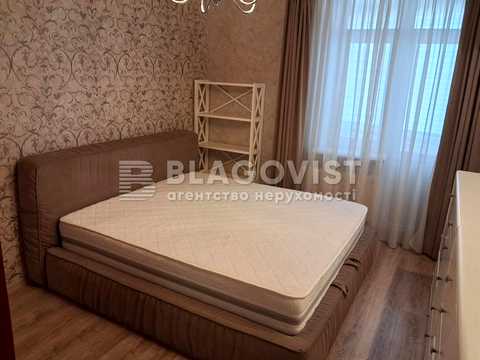 квартира за адресою Анни Ахматової вул., 34
