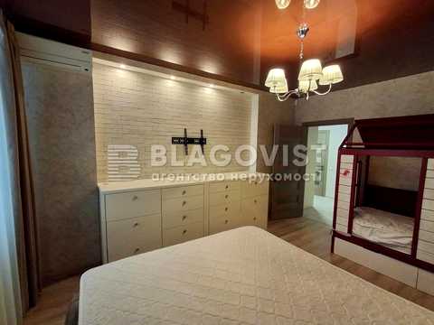 квартира за адресою Анни Ахматової вул., 34