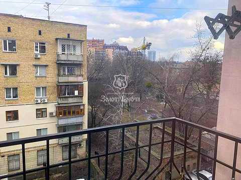 квартира за адресою Олександра Кониського вул. (Тургенєвська), 74