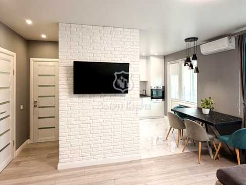 квартира за адресою Софії Русової вул., 7
