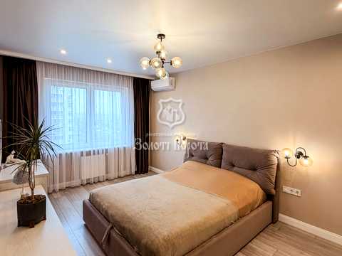квартира за адресою Софії Русової вул., 7