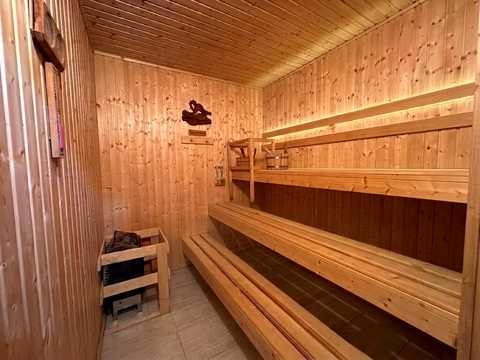 будинок за адресою Яснополянська вул.