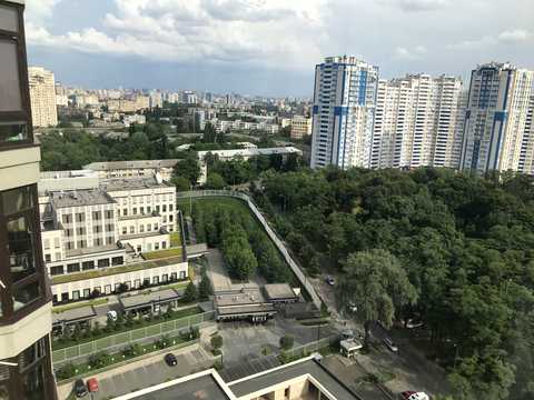 квартира за адресою Авіаконструктора Ігоря Сікорського вул. (Танкова), 4-Б