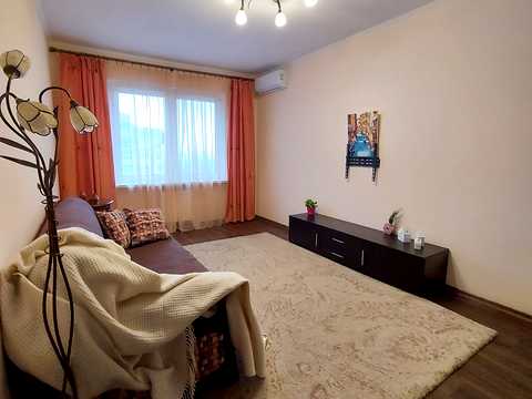 квартира за адресою Софії Русової вул., 7