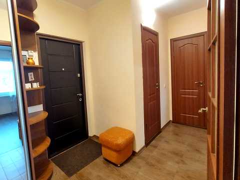 квартира за адресою Софії Русової вул., 7