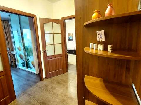 квартира за адресою Софії Русової вул., 7