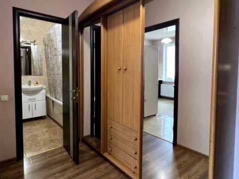 квартира за адресою Райдужний масив вул., 7-Б