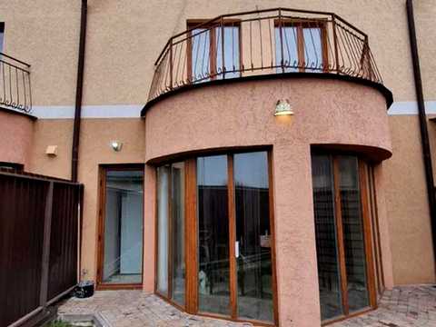 дом по адресу с. Петропавловская Борщаговка, Черкасская ул., 42
