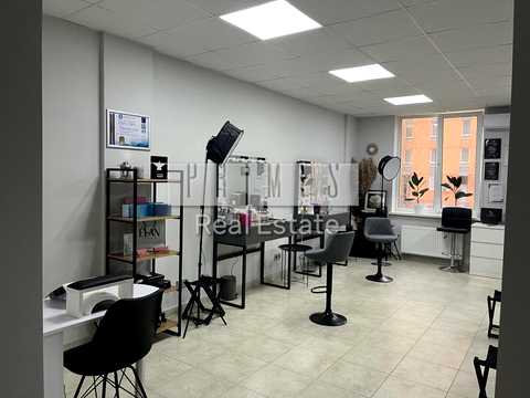 комерційна за адресою Регенераторна вул., 4