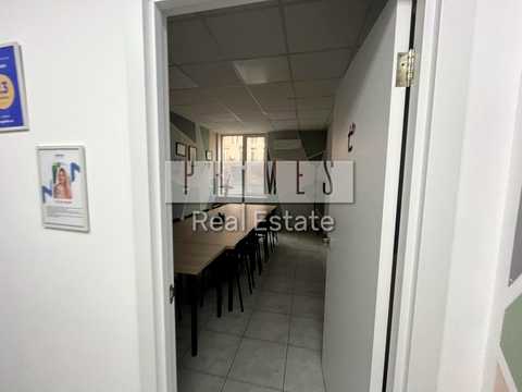 комерційна за адресою Регенераторна вул., 4