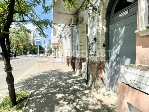 комерційна за адресою Межигірська вул., 24