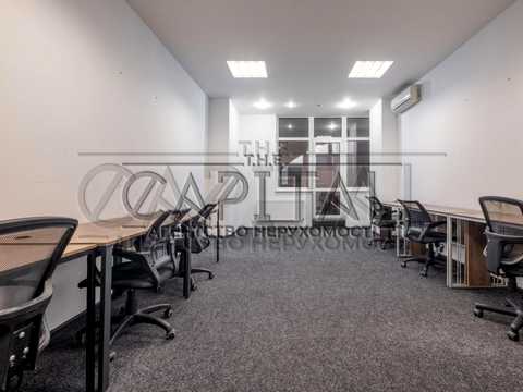 комерційна за адресою Антоновича вул. (Горького), 72