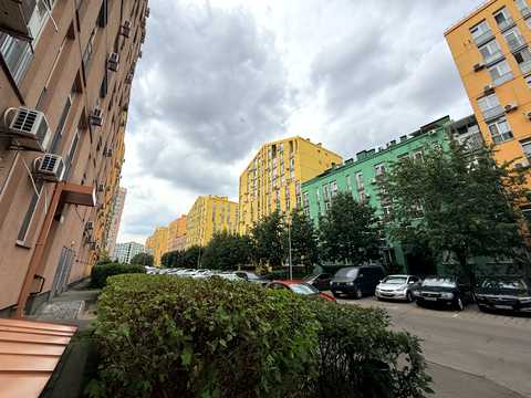 квартира за адресою Київ, Регенераторна вул., 4 к16