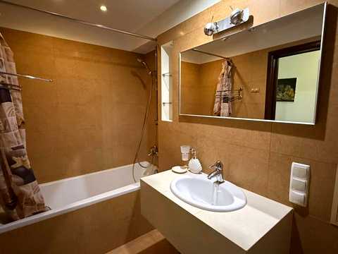 квартира за адресою Дарницький бульв., 8