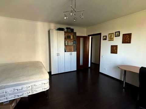 квартира за адресою Дарницький бульв., 8