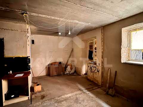 комерційна за адресою Соборна вул., 105